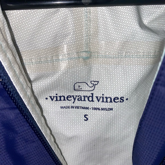 Vineyard Vines Rain Jacket - Picture 4 of 4